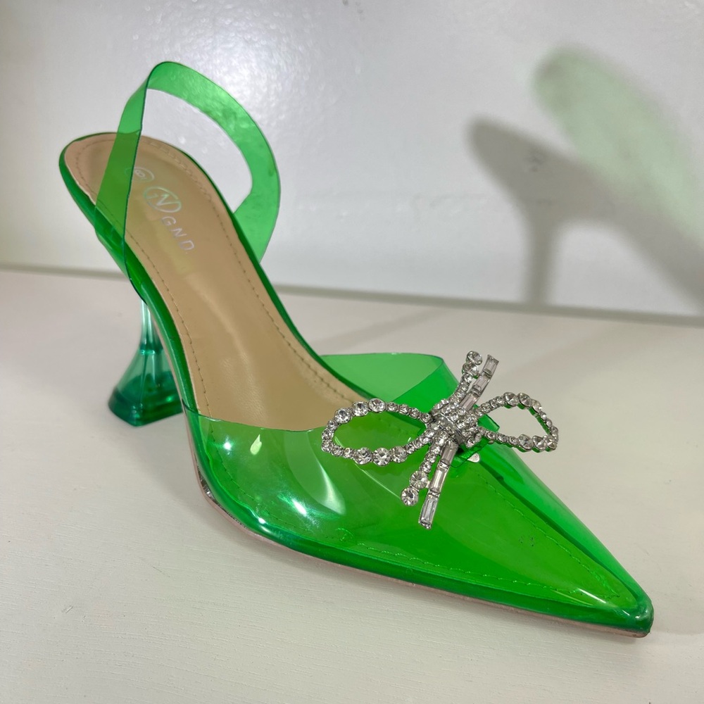 Elegant Green Women's Shoe with Rhinestone Bow